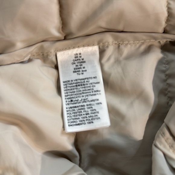 AMAZON ESSENTIALS Stone/Cream Lightweight Water-Resistant Hooded Puffer Coat MED - Picture 8 of 11